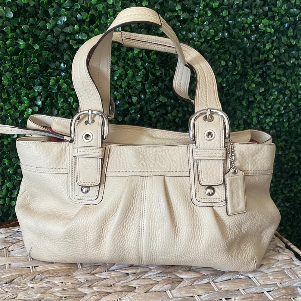 Coach Cream Leather Shoulder Bag